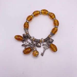🔥 Glass Bead Key and Heart Stretch Bracelet 🔥
